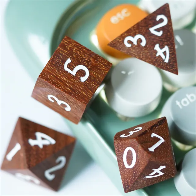 Wooden Dice - Golden Sandalwood