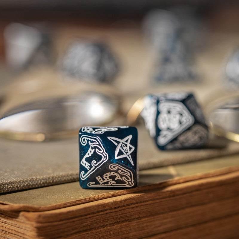 Call of Cthulhu Dice - Abyssal & White